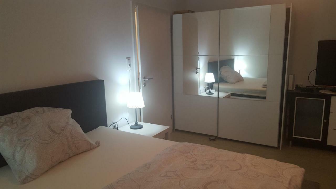 Outletcity Ferienwohnung Metzingen  Exterior foto